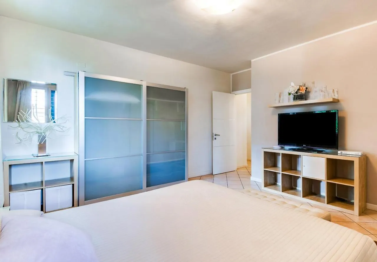 Casa Bonotto Apartment Desenzano del Garda Italy
